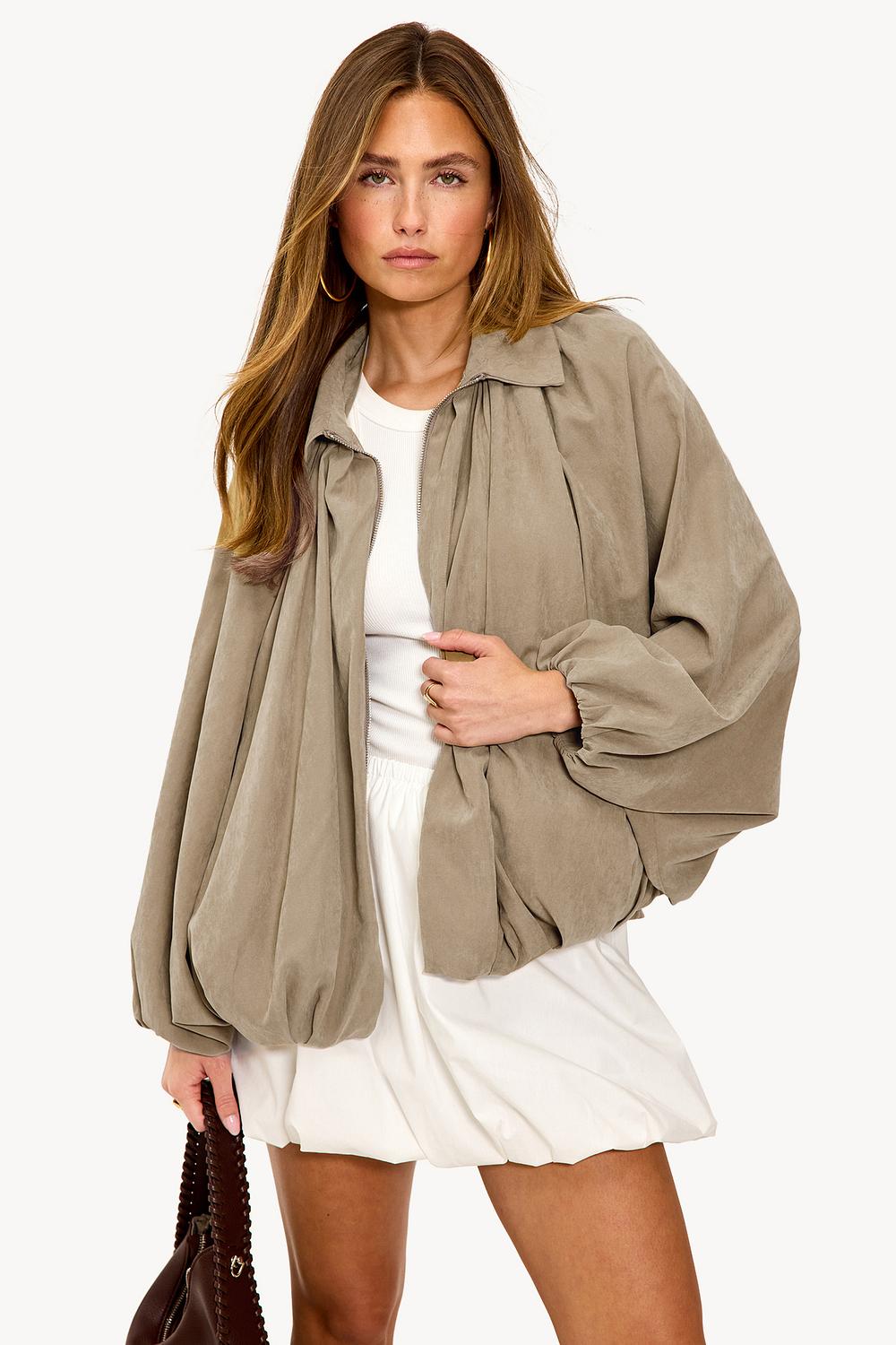 Veste de couleur sable