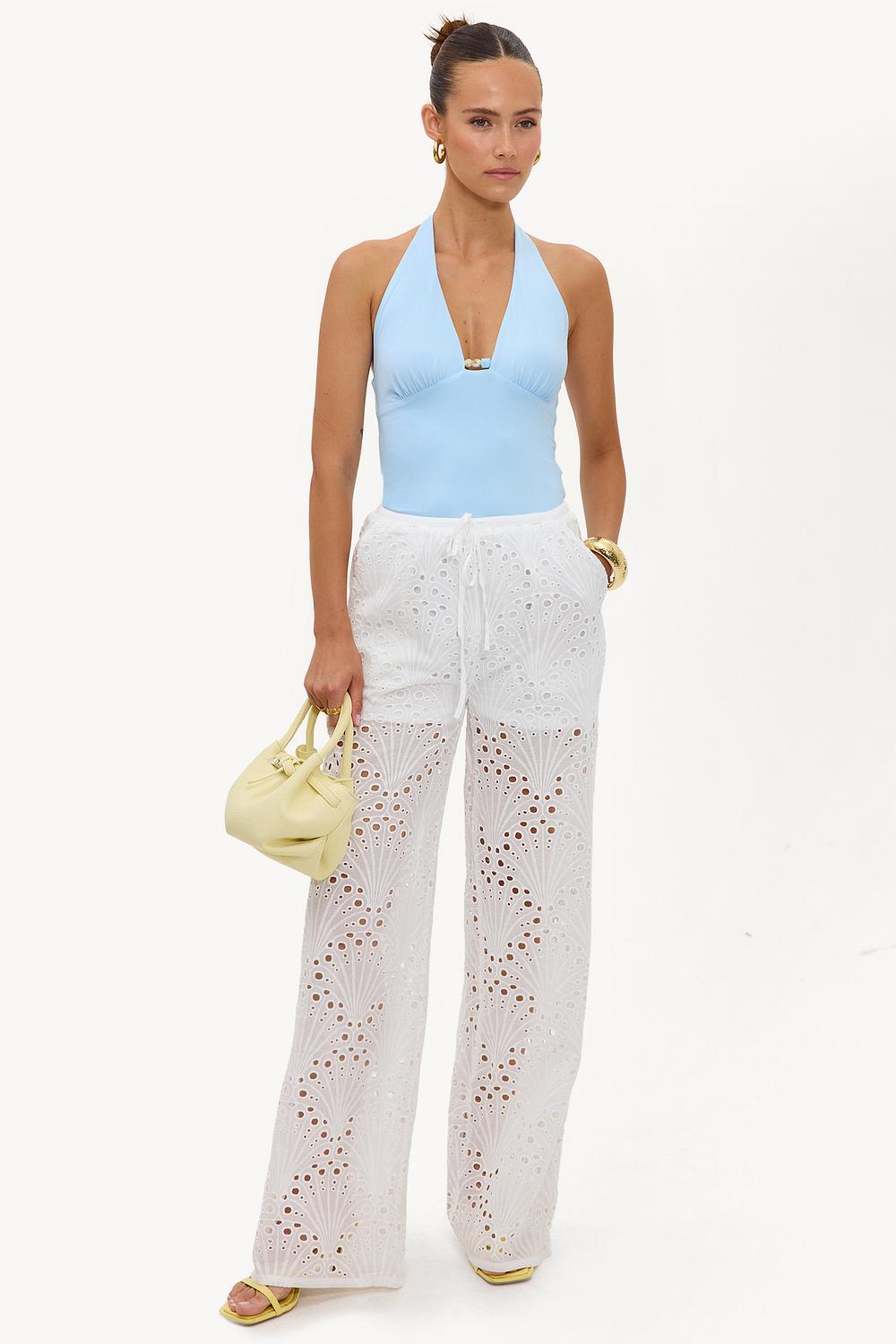 Pantalón blanco con encaje