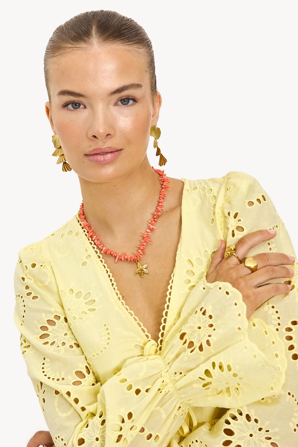 Collar coral