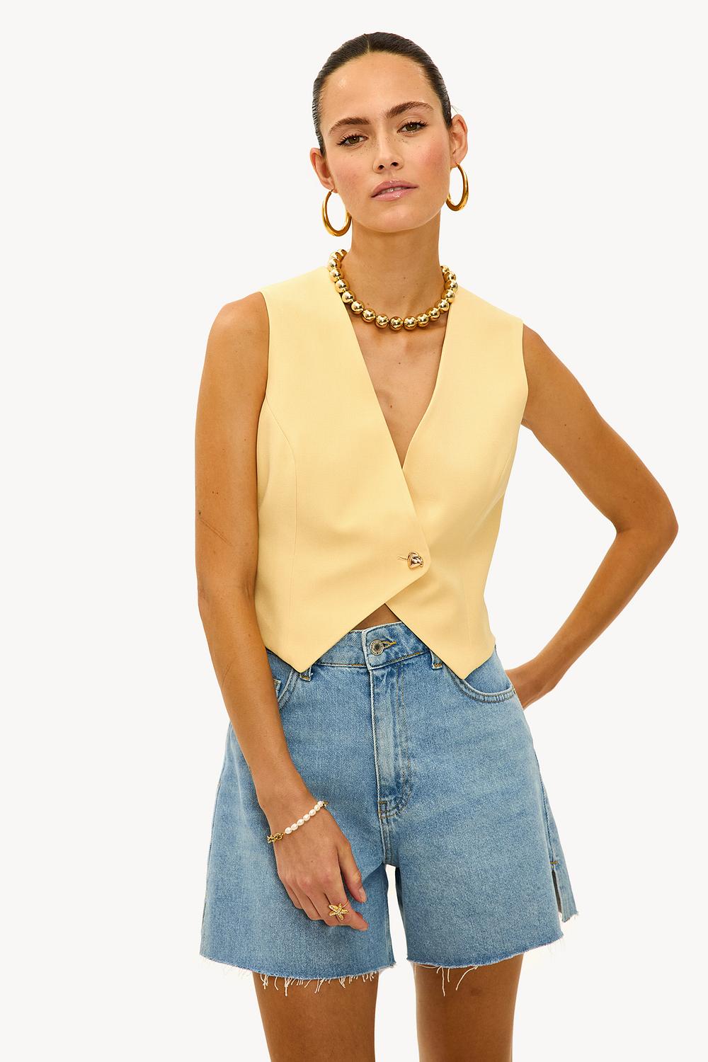 Yellow vest