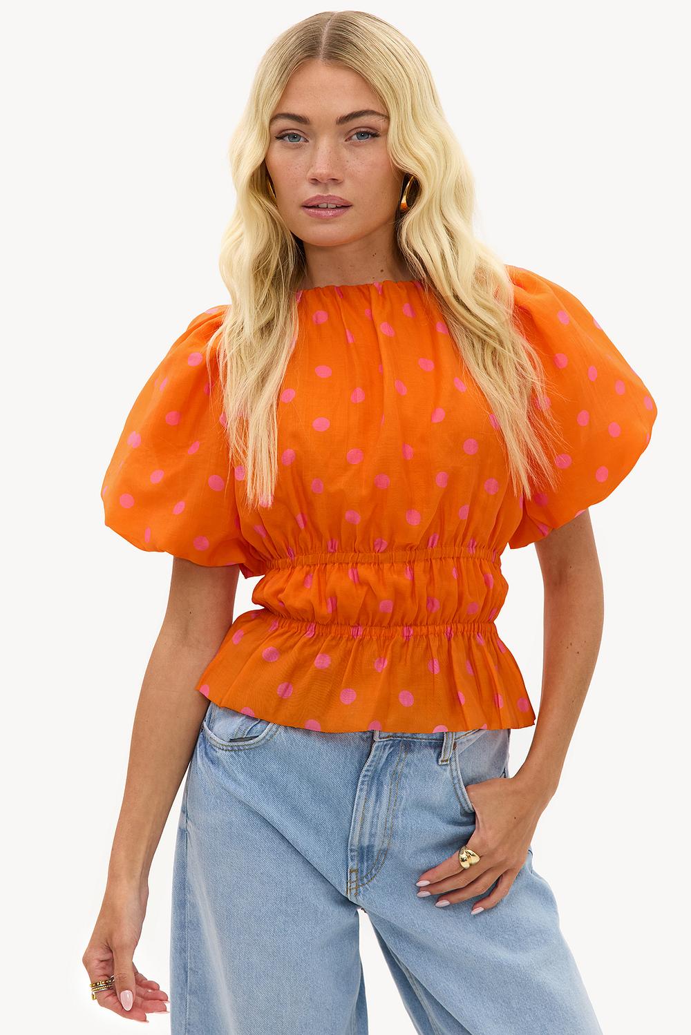 Top naranja con lunares