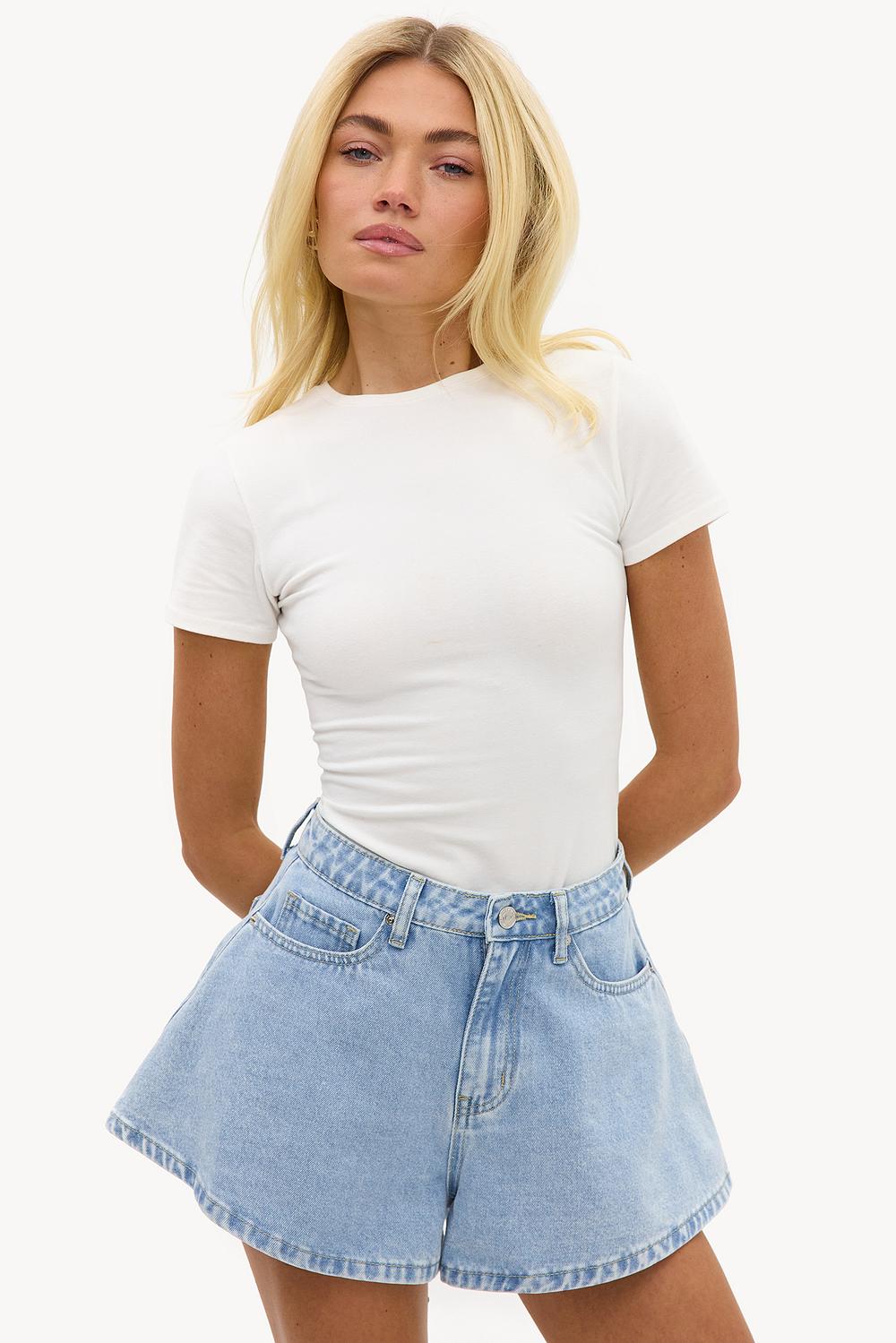 Lichtblauwe denim short