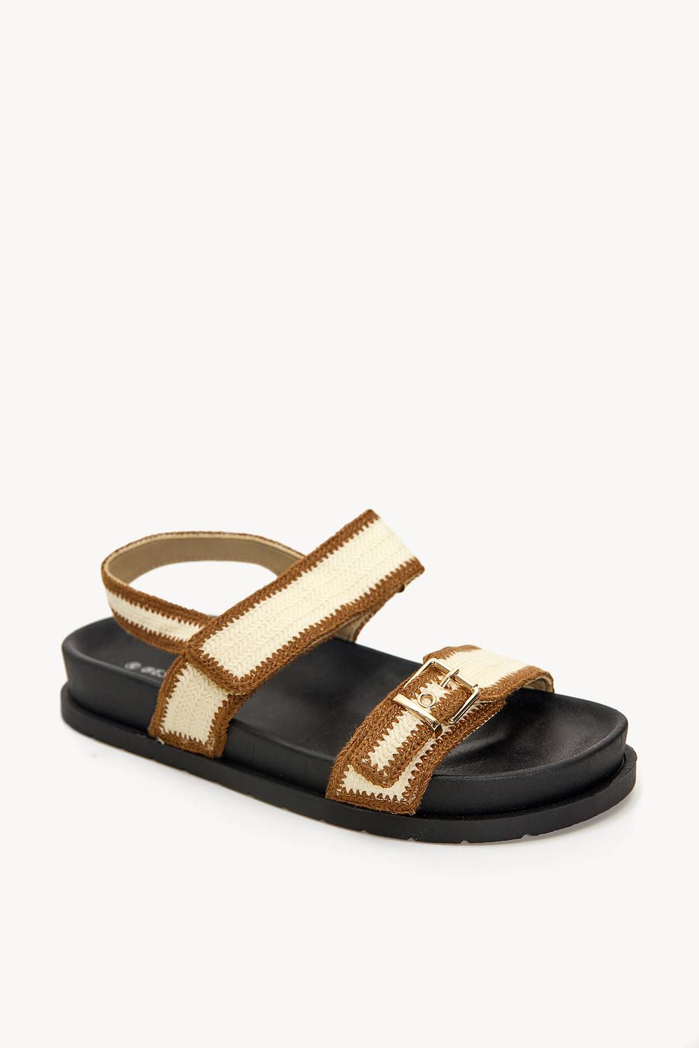 Camel slippers