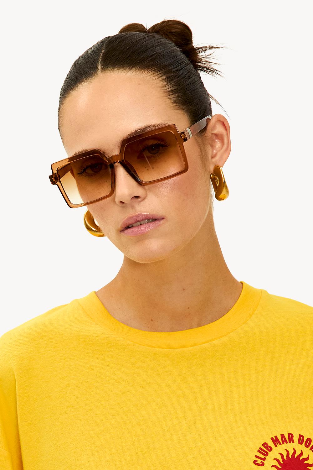 Lunettes de soleil marron