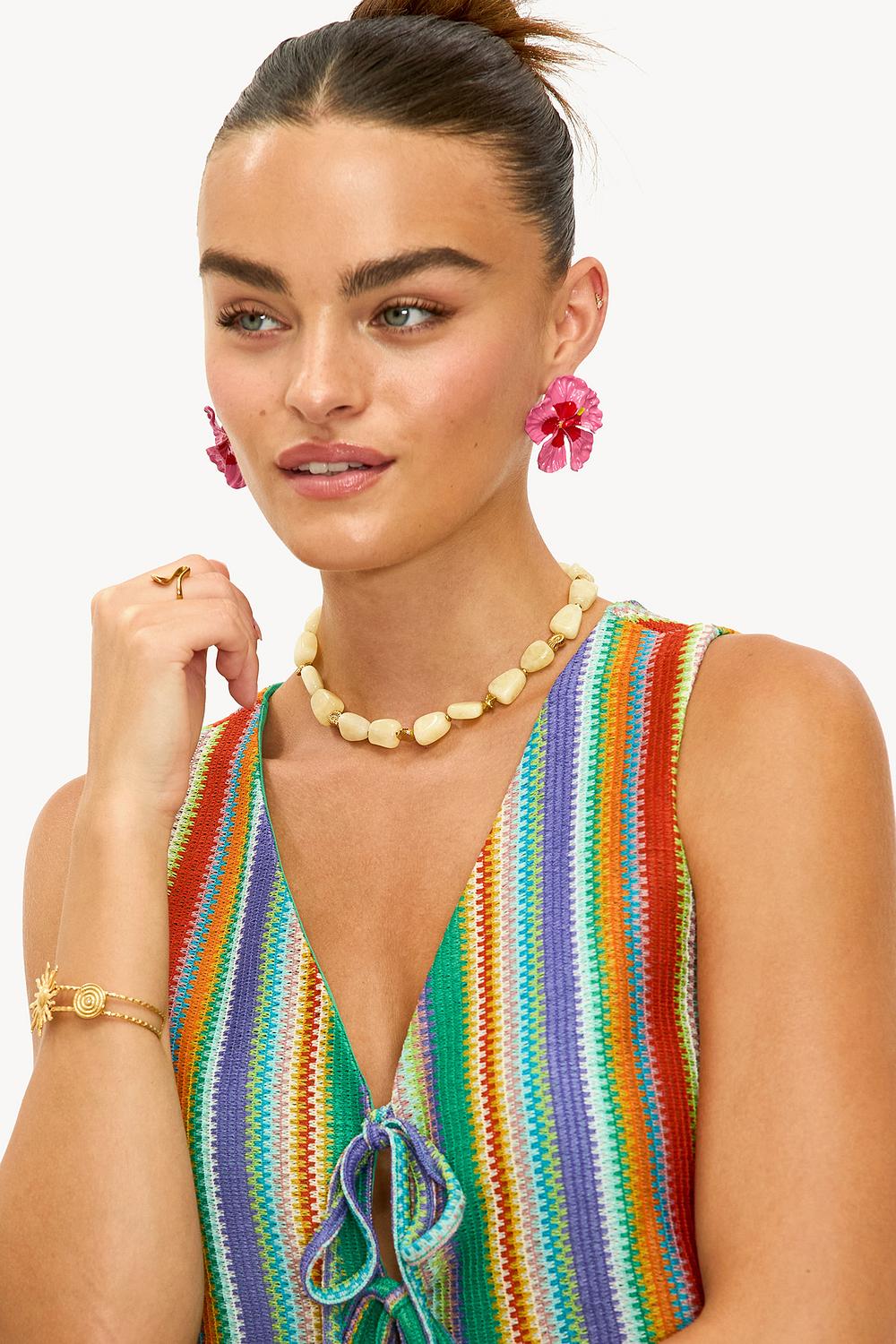 Collier jaune avec perles