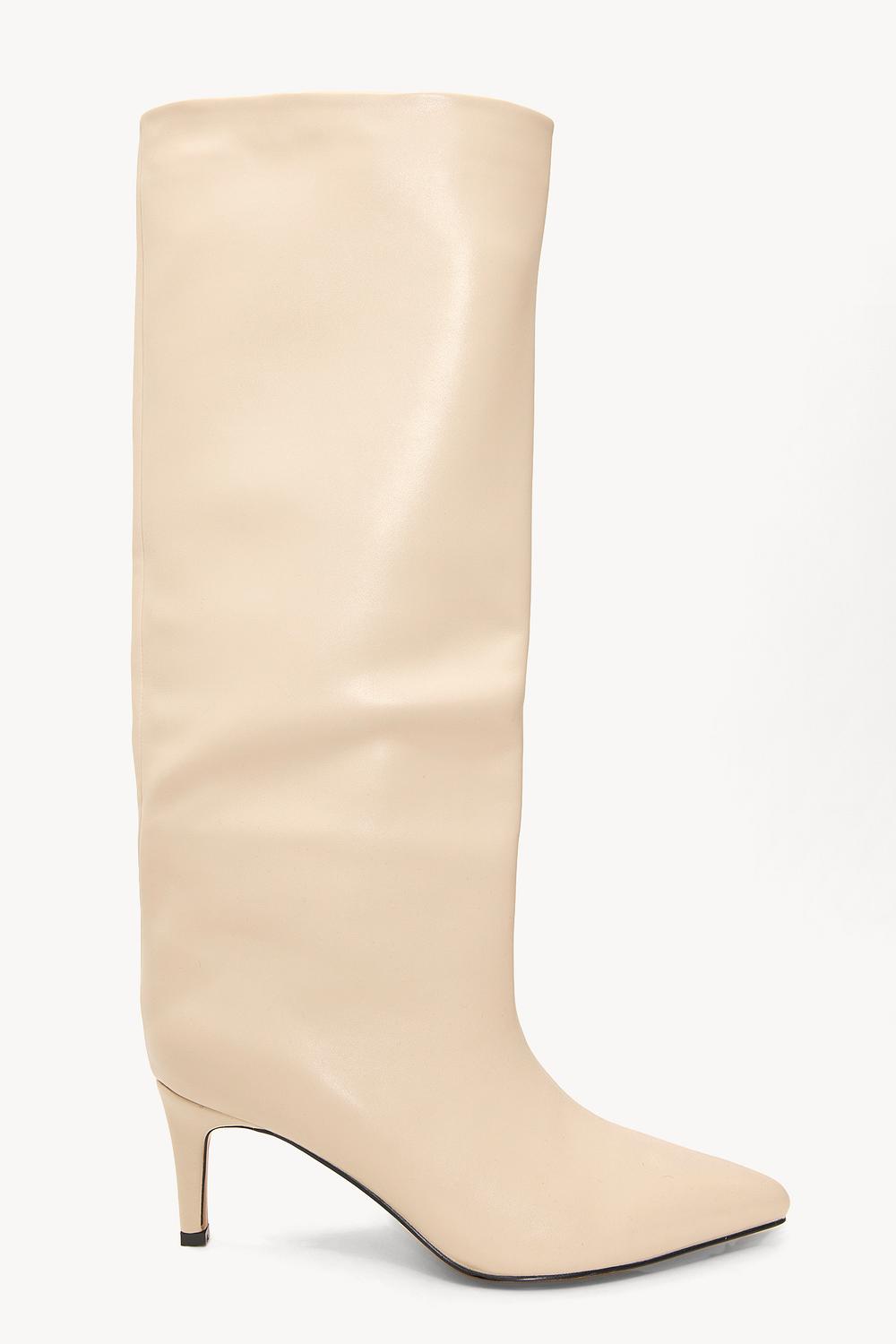Off-white boots