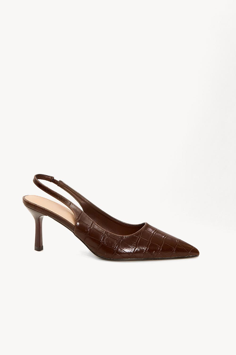 Tacones marrones
