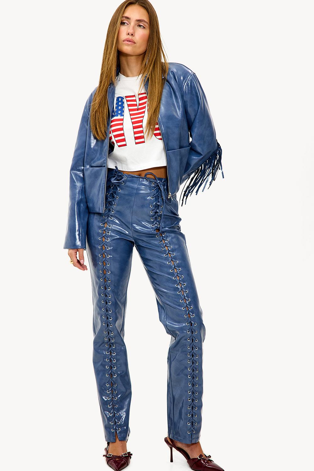 Pantalones azules con cordones