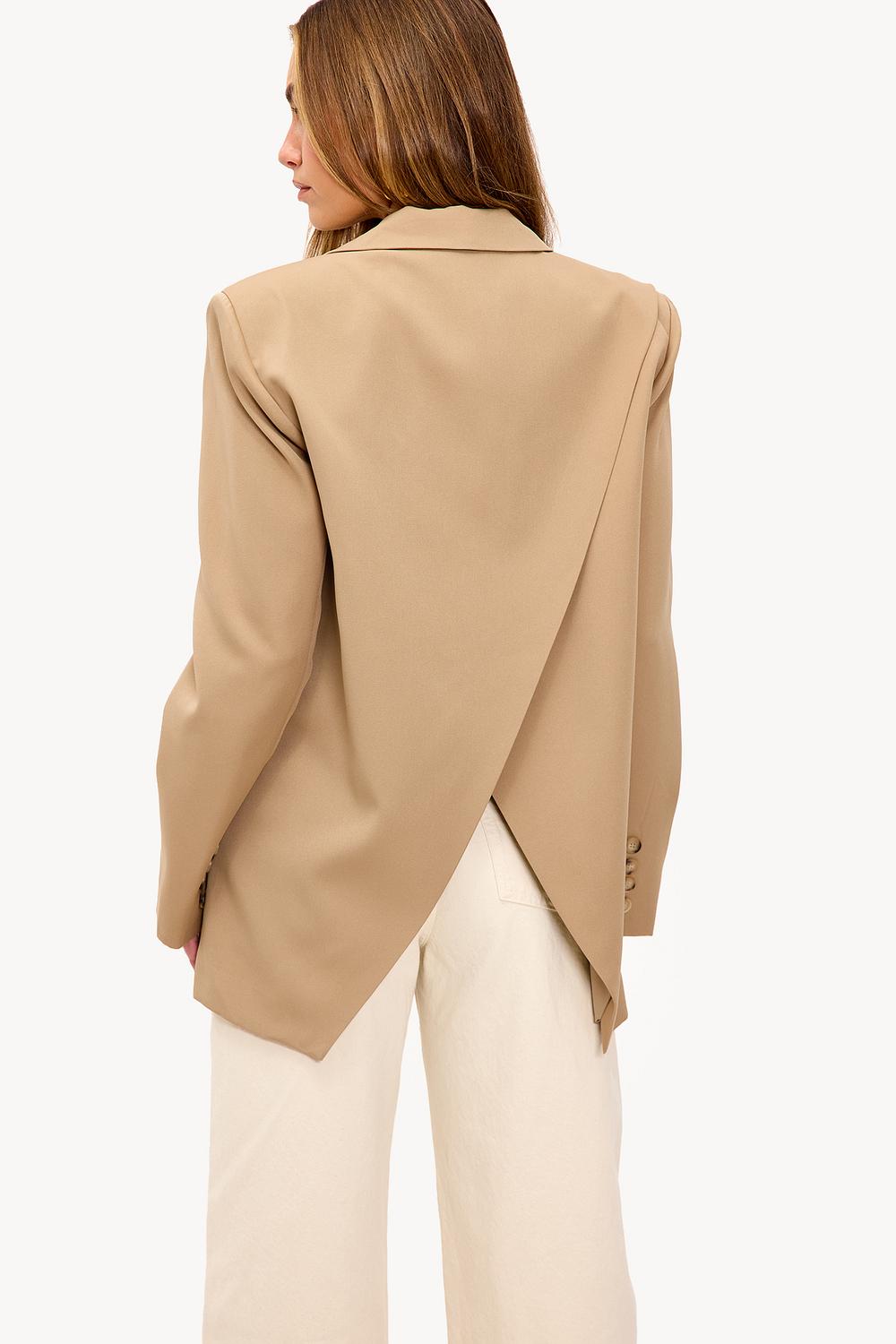 Blazer color camel
