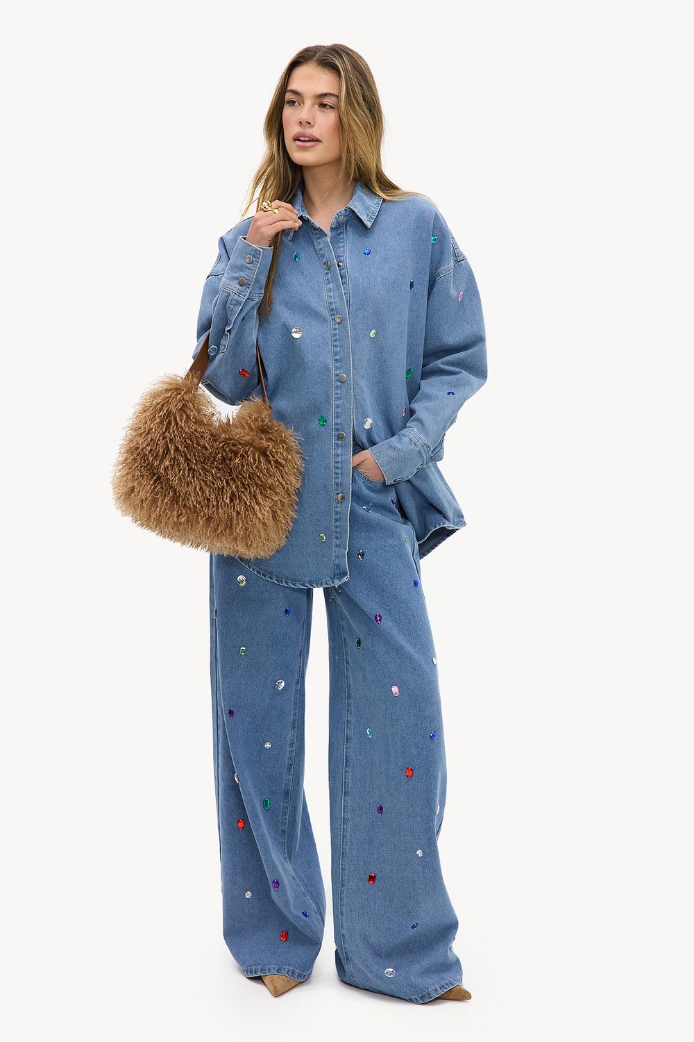 Jean avec strass colorés