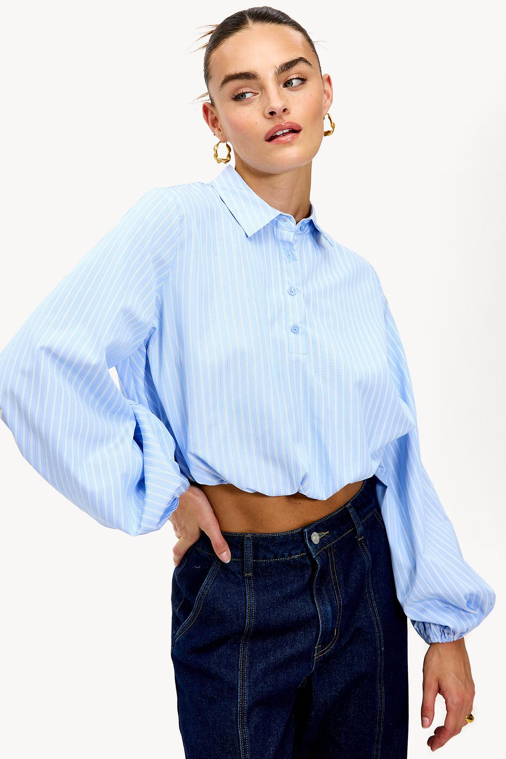 Blauwe blouse met strepen