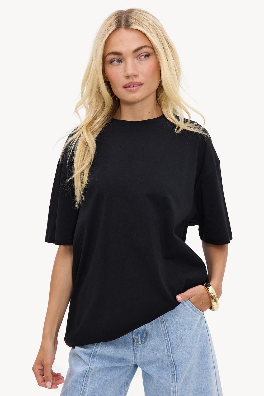 Camiseta negra
