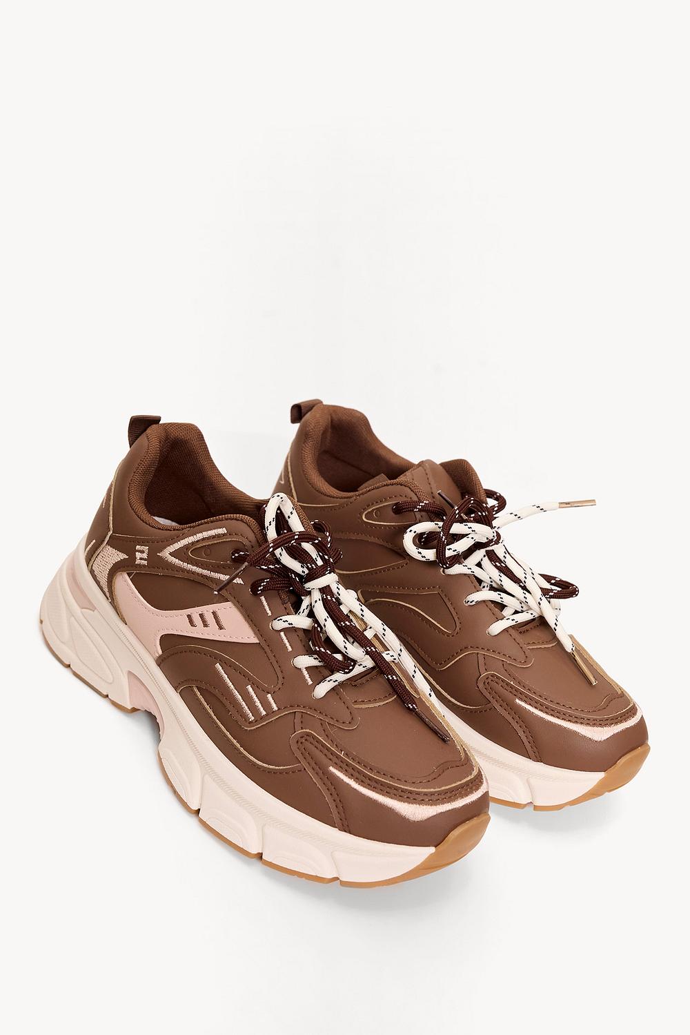 Bruine sneakers