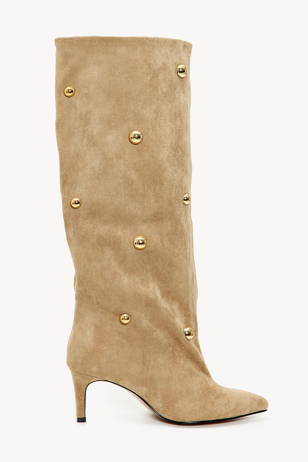 Bottes beiges avec clous dorés