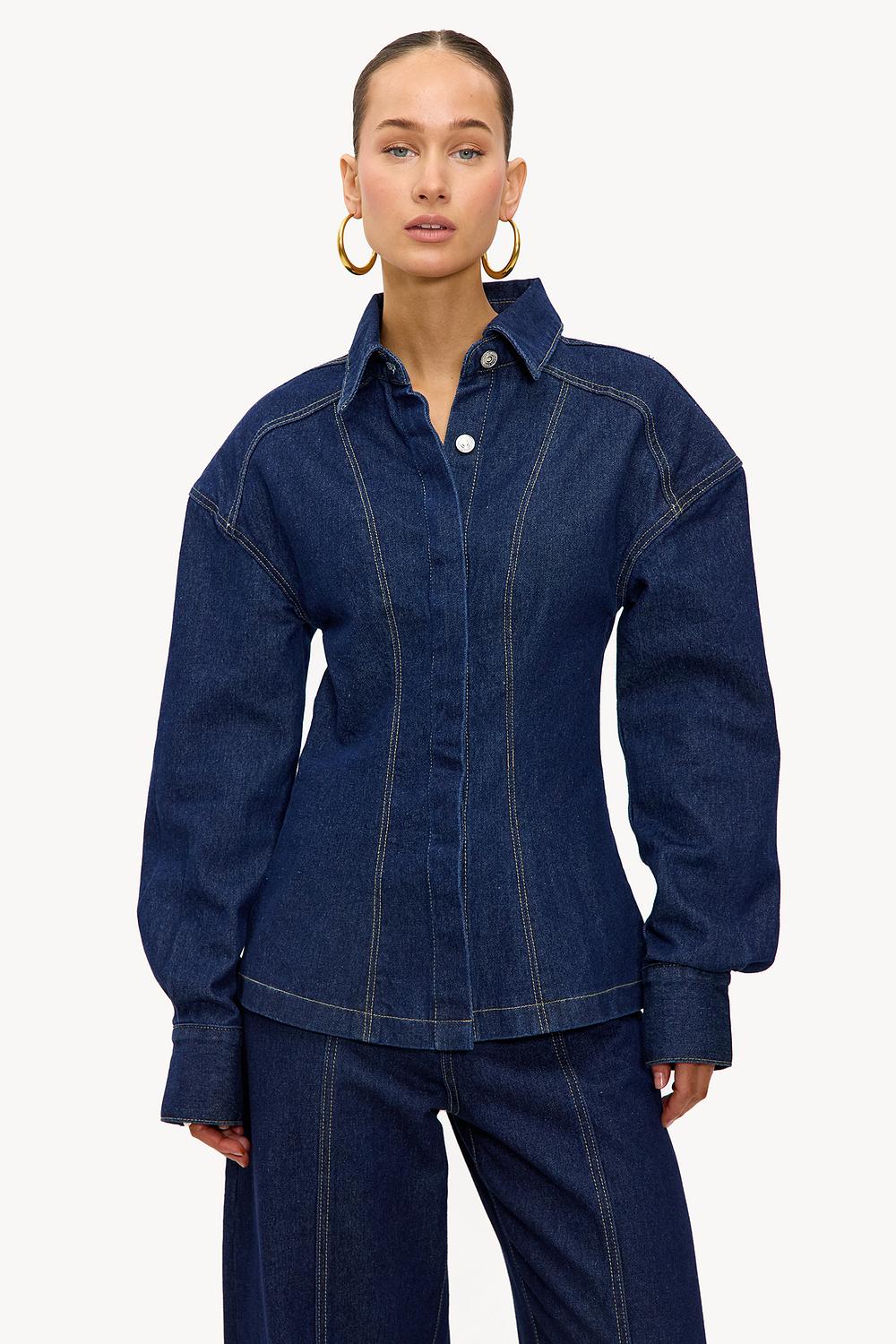 Donkerblauw getailleerde denim jacket