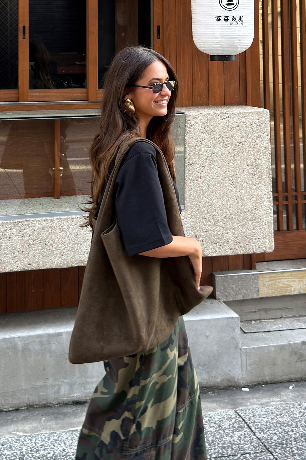 Green suede-look shoulder bag