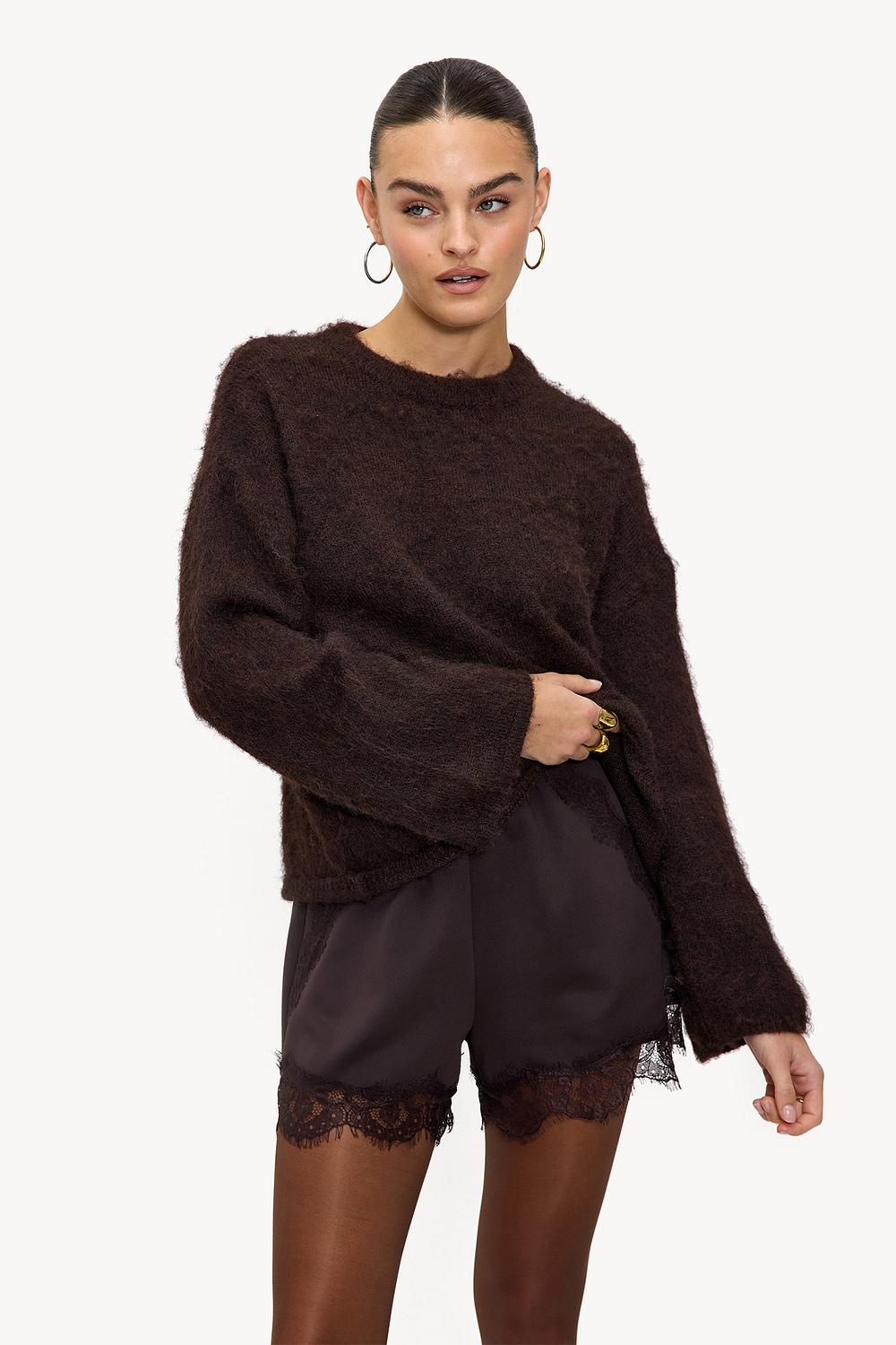 Brown shorts with satin look and lace