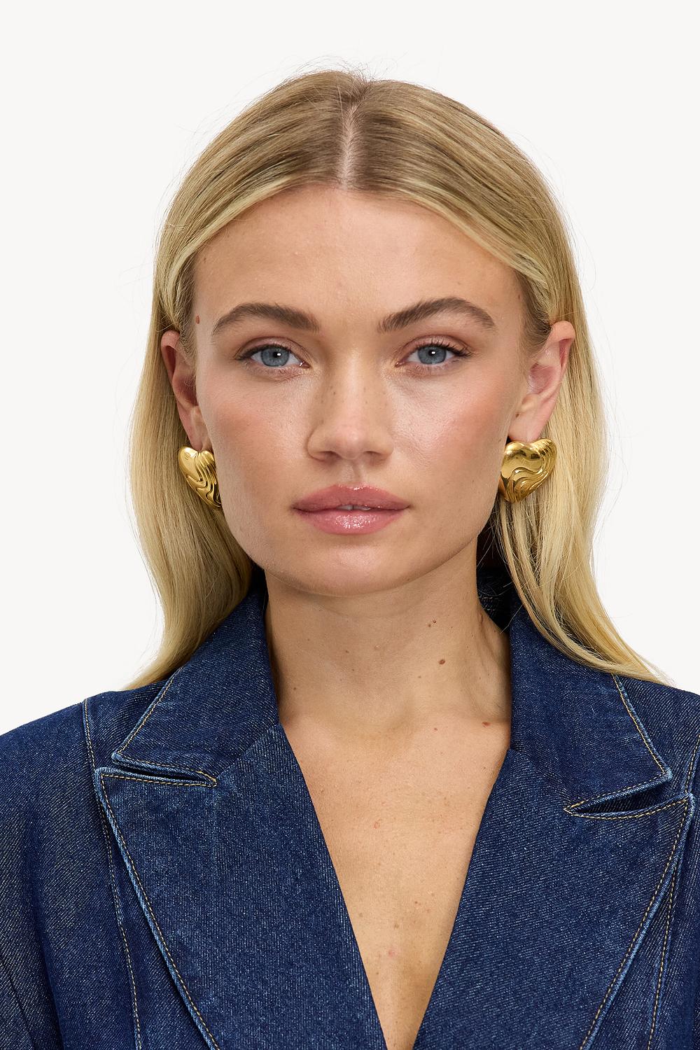 Gold heart earrings
