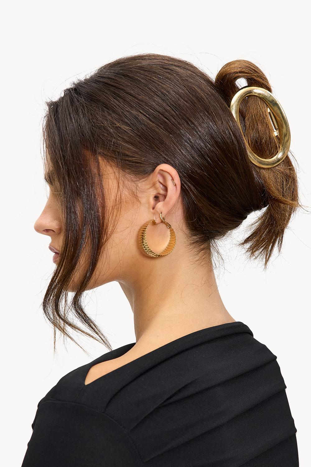 Pince à cheveux dorée