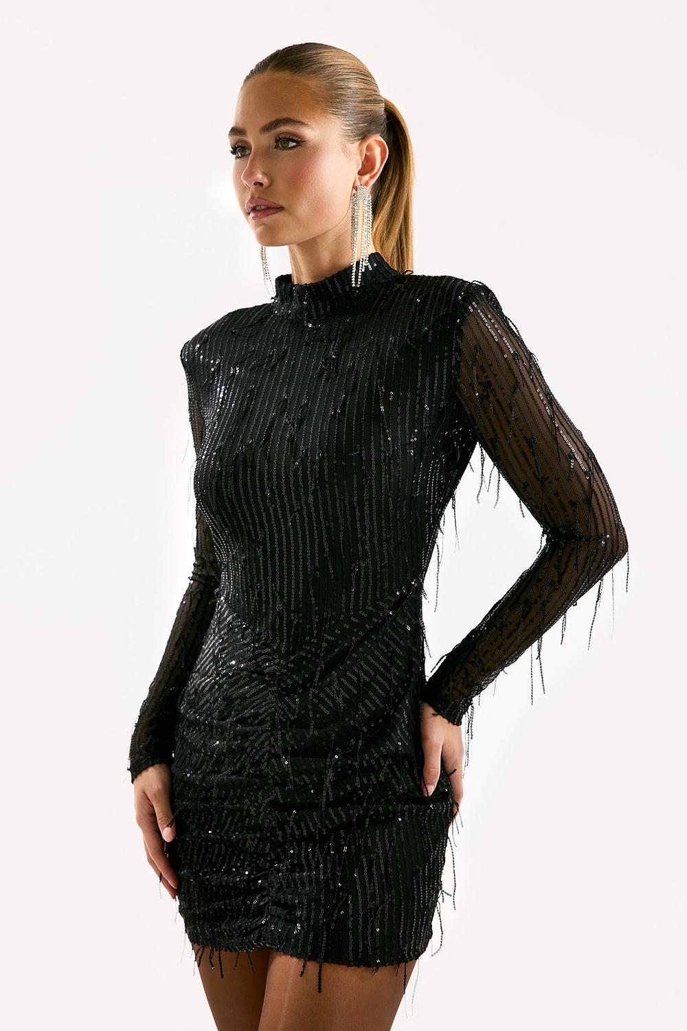 Vestido negro con malla y lentejuelas