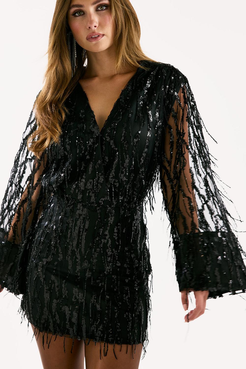 Vestido negro con lentejuelas y encaje