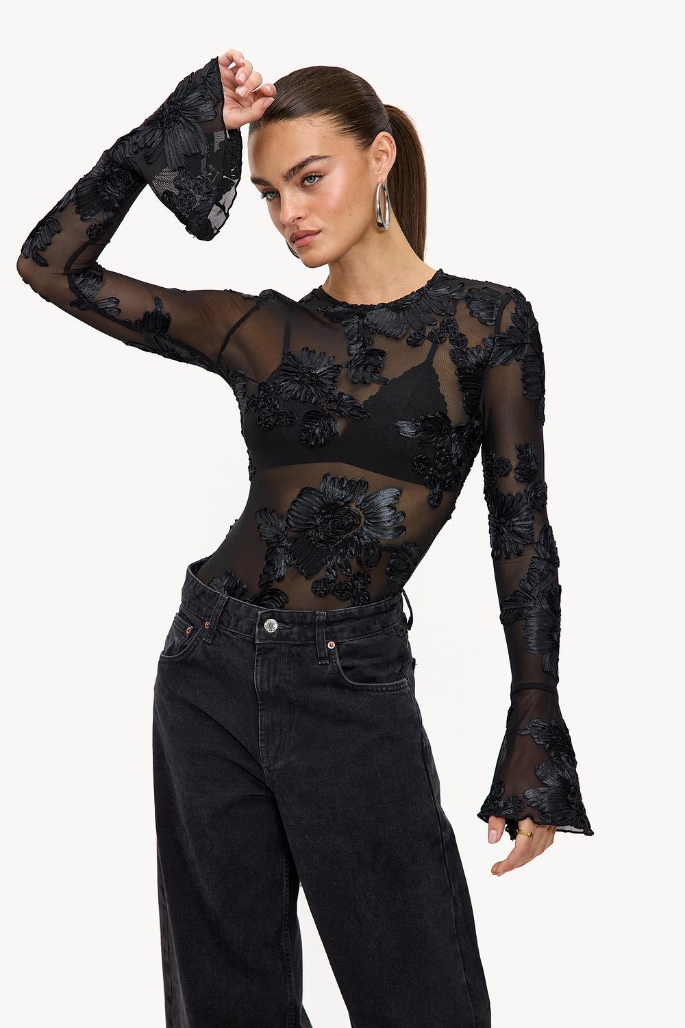 Zwarte top met bloemenprint