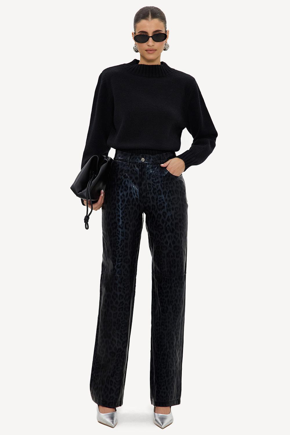 Black PU pants with leopard print