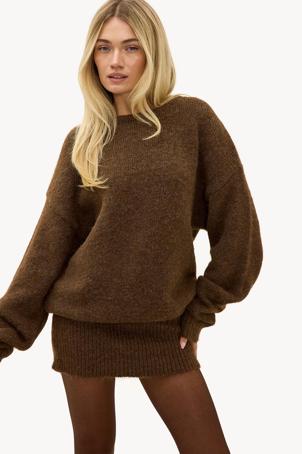 Vestido de punto marrón