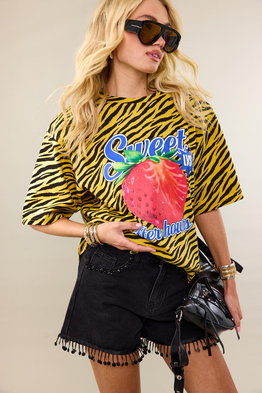 Short negro con lentejuelas