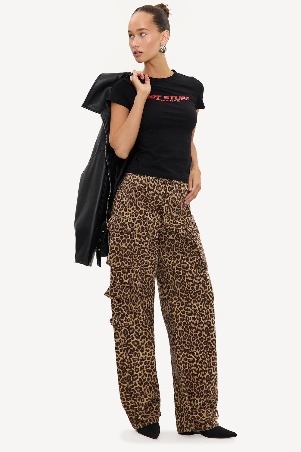 Brown balloon pants with leopard print