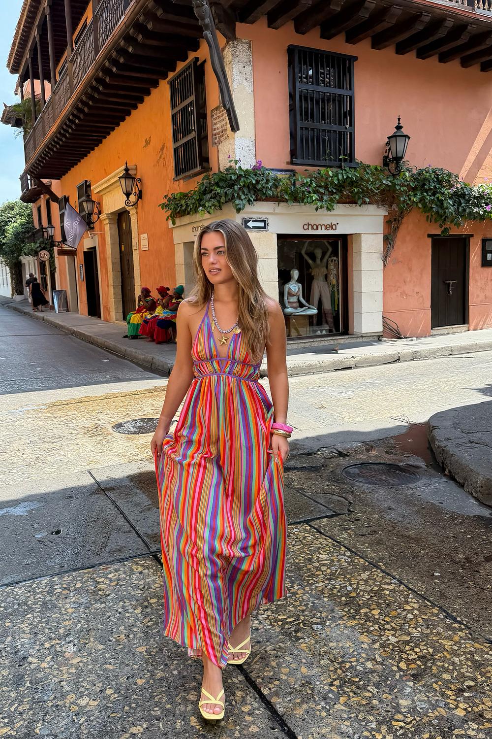 Roze maxi jurk met multicolor strepen