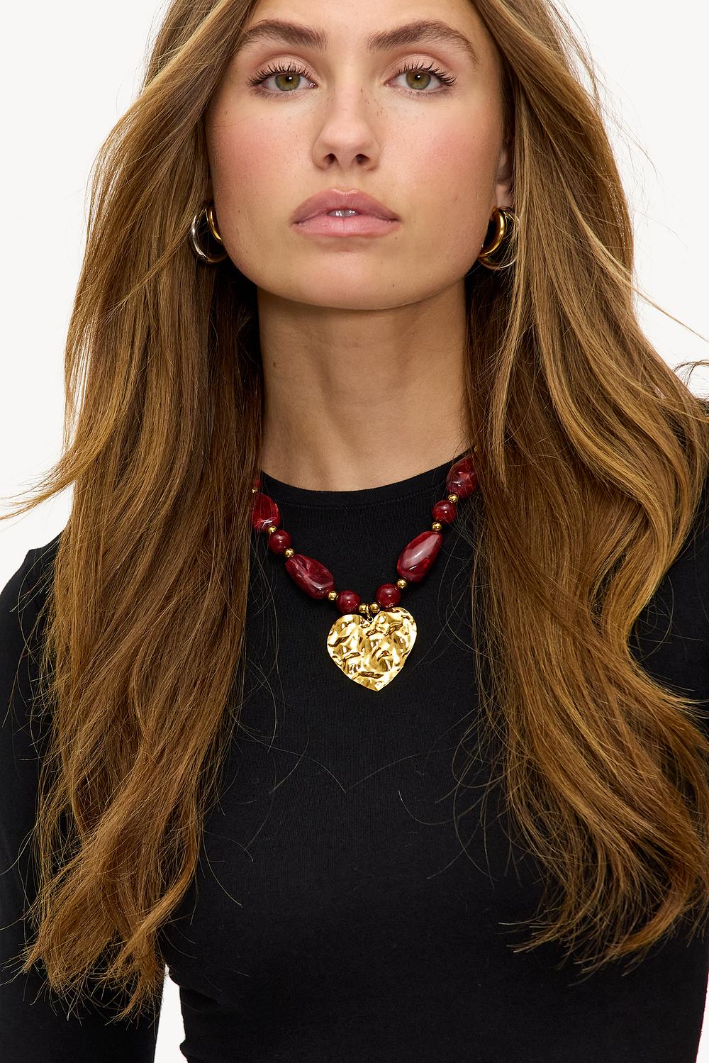 Rode ketting met gouden hart