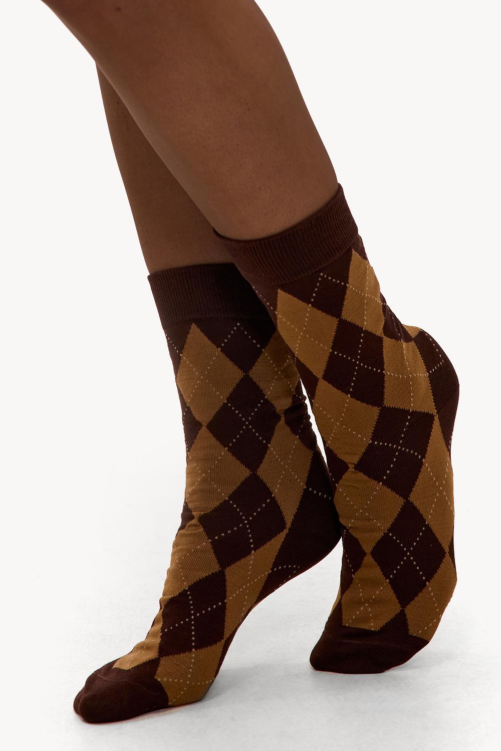 Bruine sokken met ruitpatroon