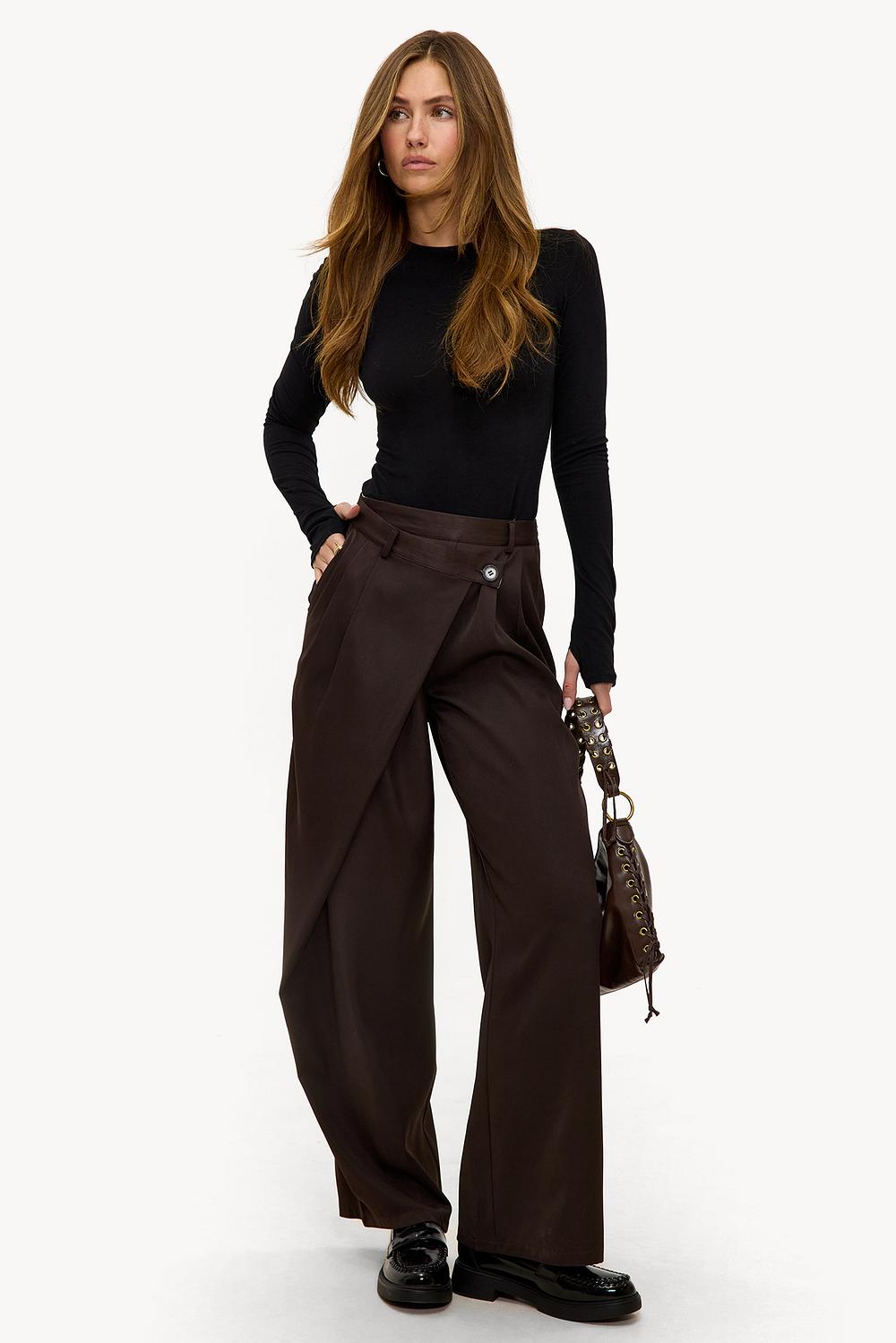 Bruine overslag broek