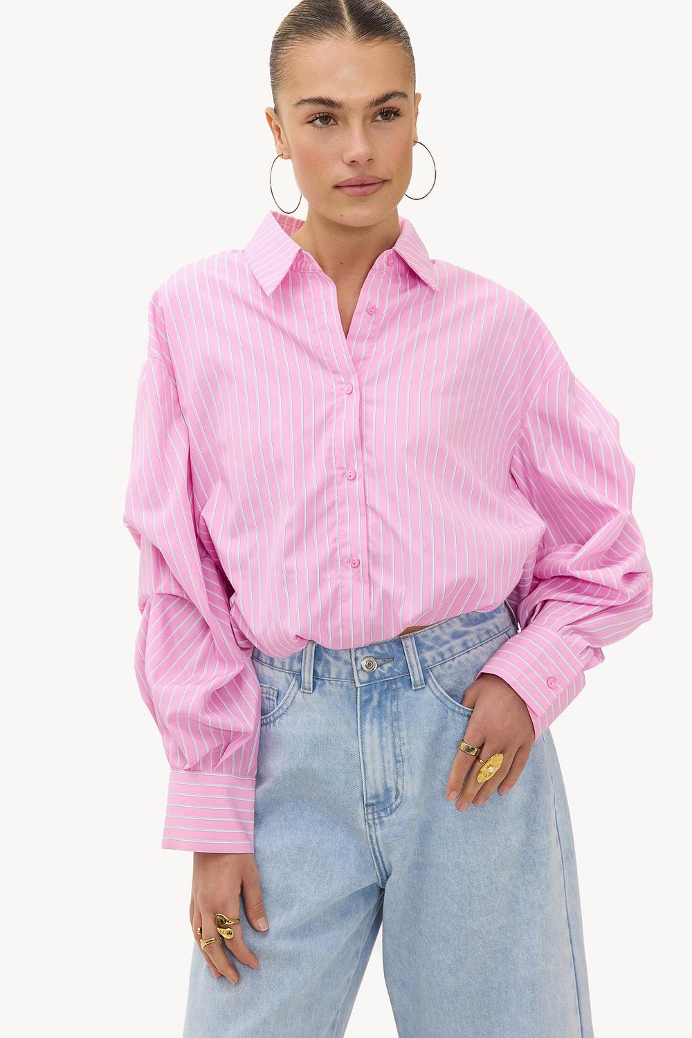 Chemisier court rose à rayures