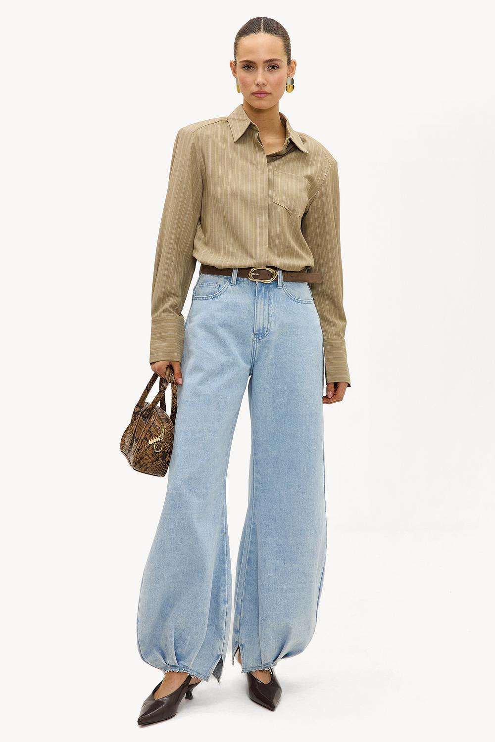 Light blue balloon jeans