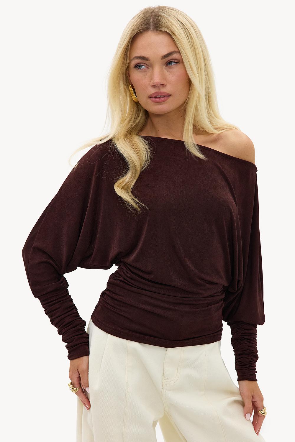 Bruine top