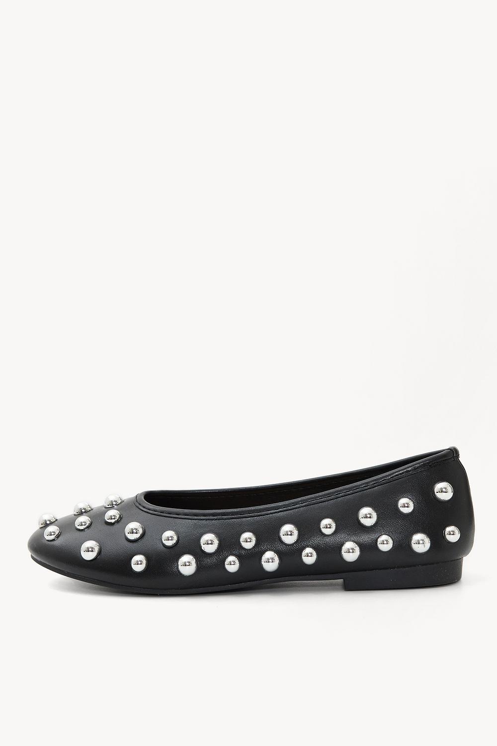 Black ballerinas with studs
