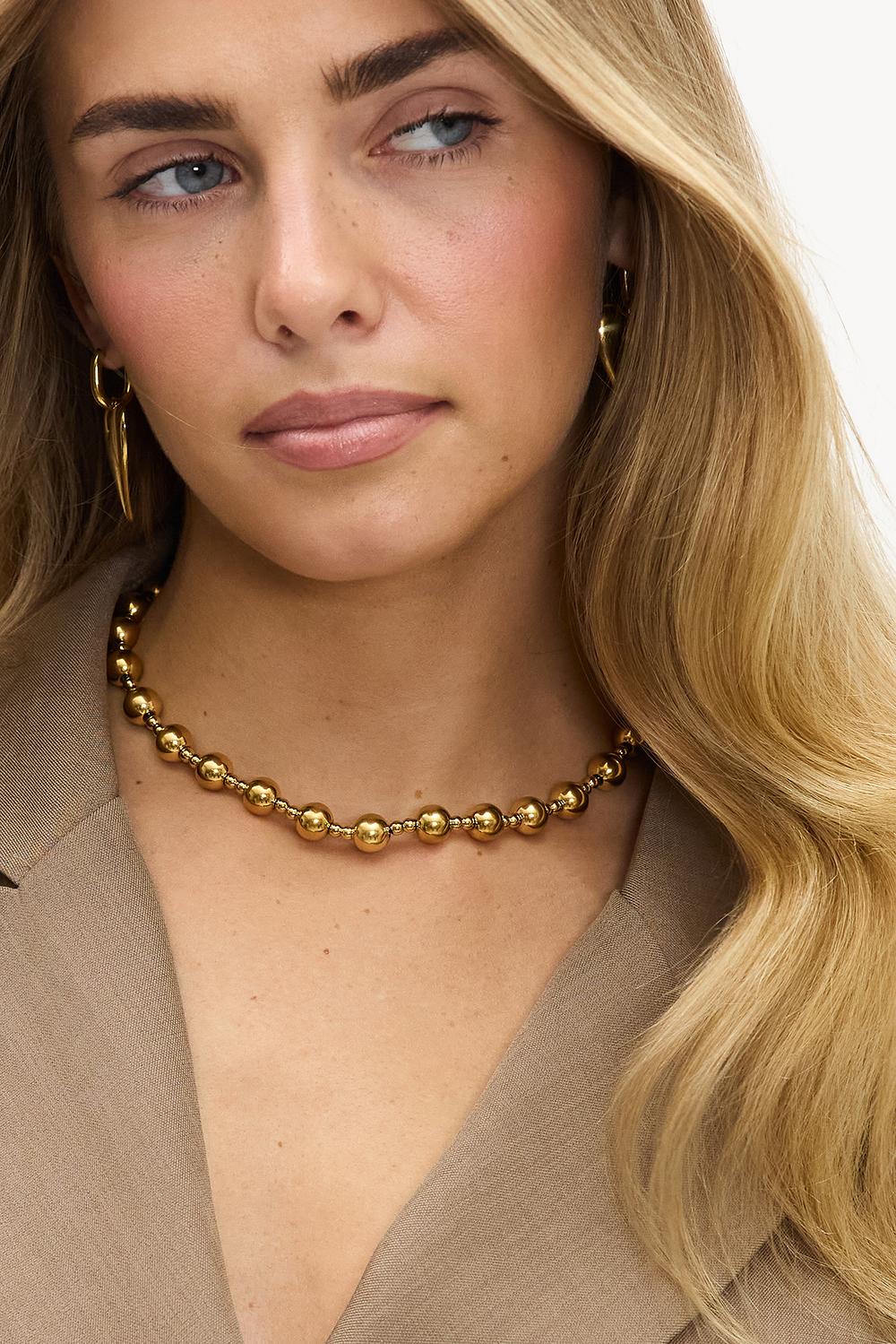 Collier en or avec perles