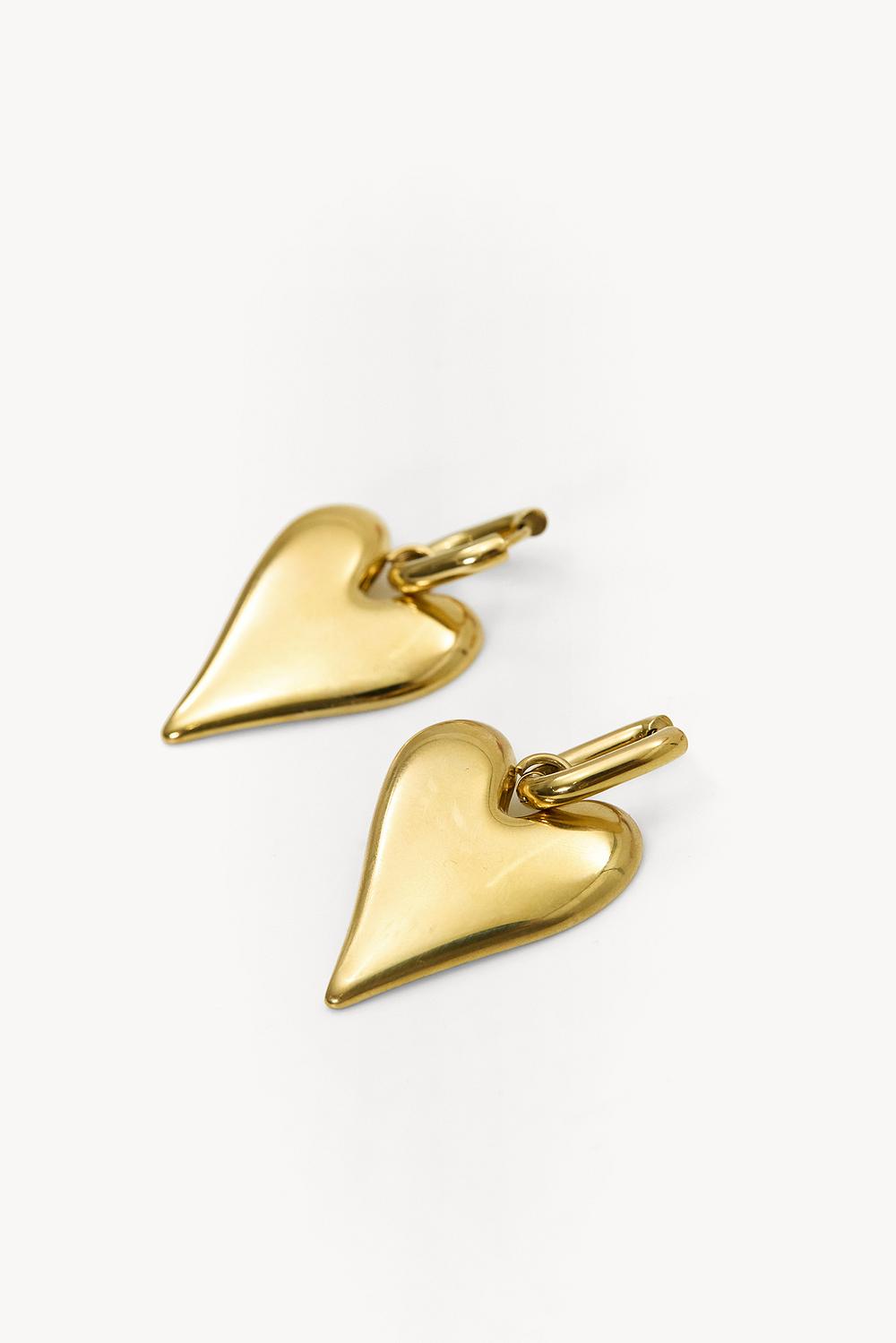 Gold earrings with heart