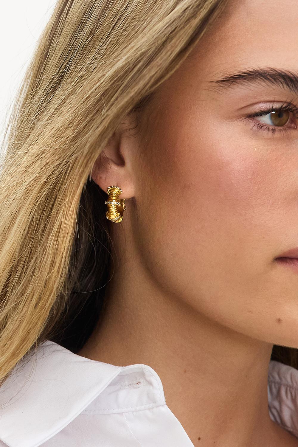 Boucles d’oreilles dorées