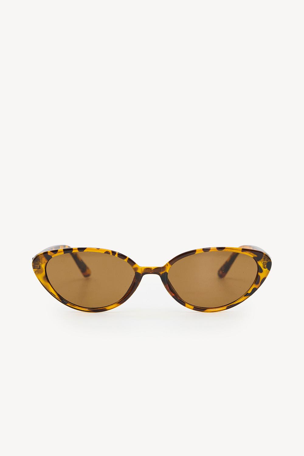 Brown sunglasses with leopard print