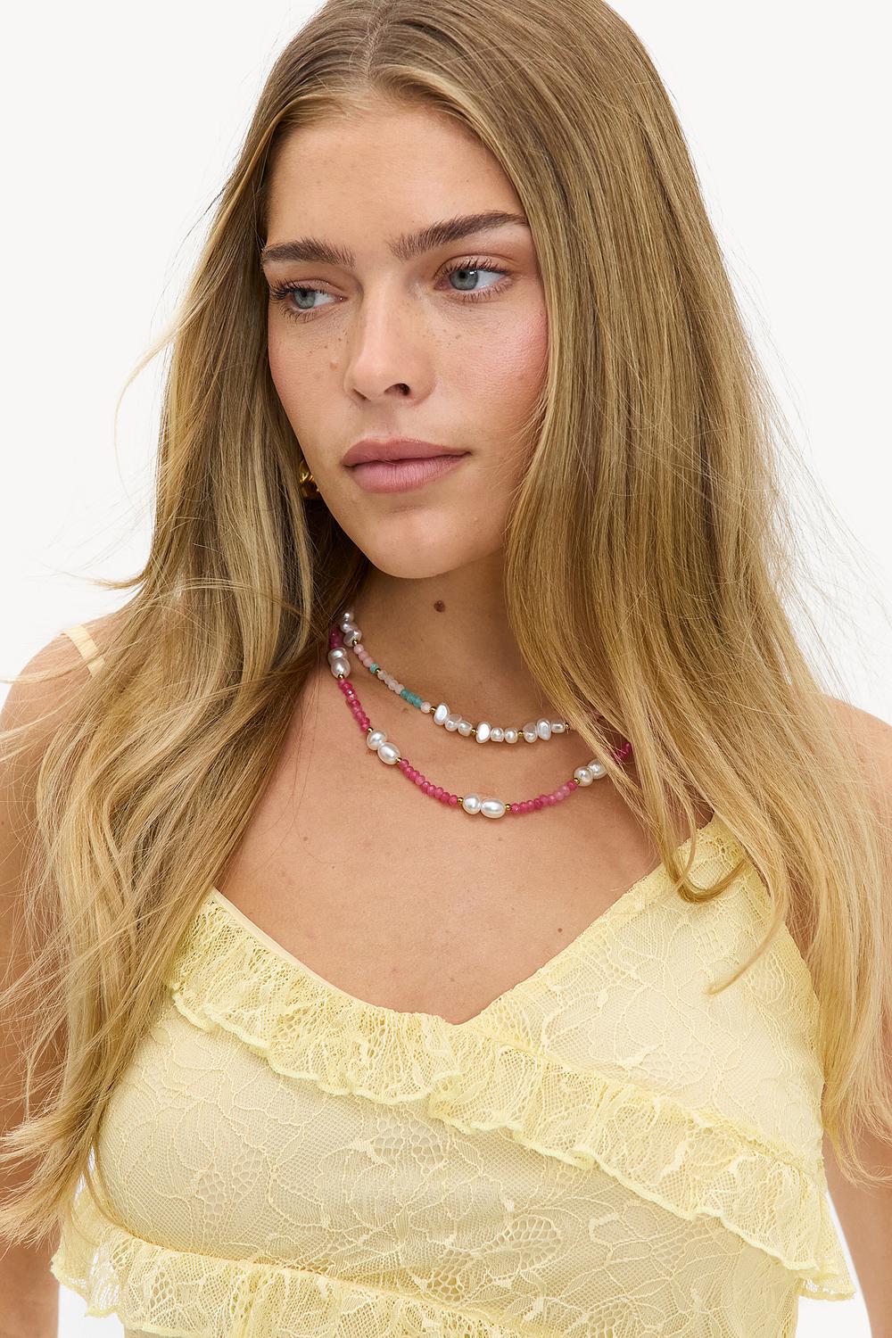 Pink necklace with colored beads and pearls, 2-pack