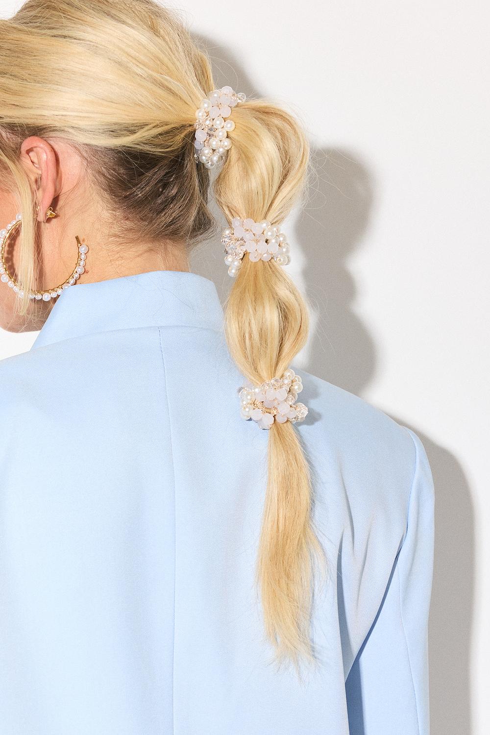 Élastiques à cheveux blanc cassé avec des perles