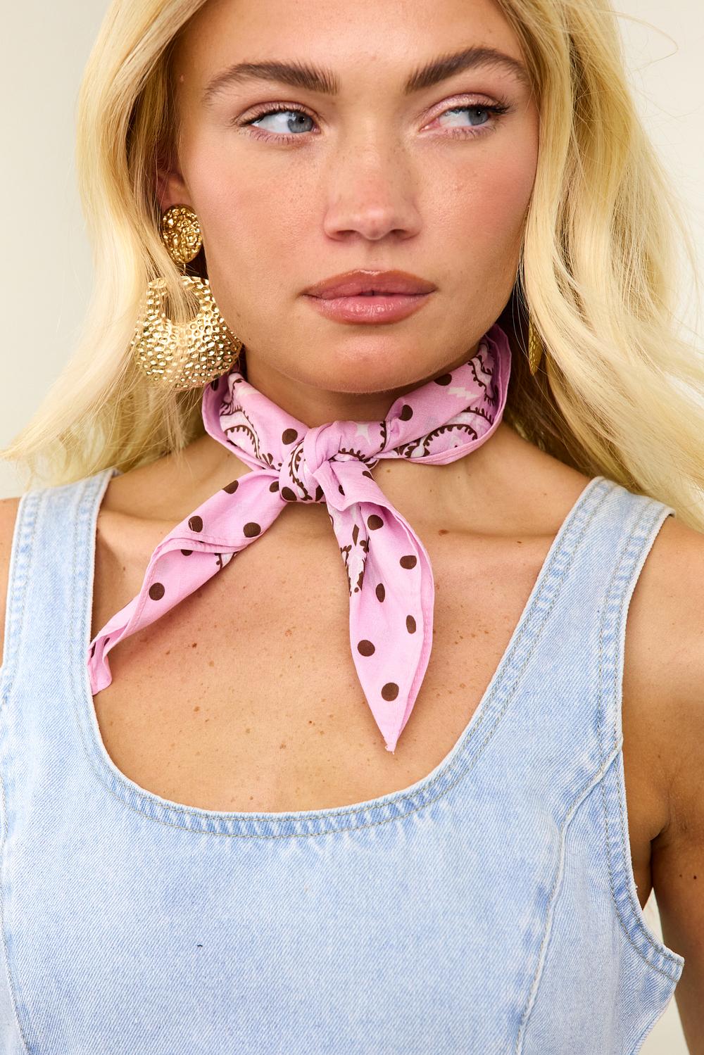 Bufanda rosa con estampado de cachemira