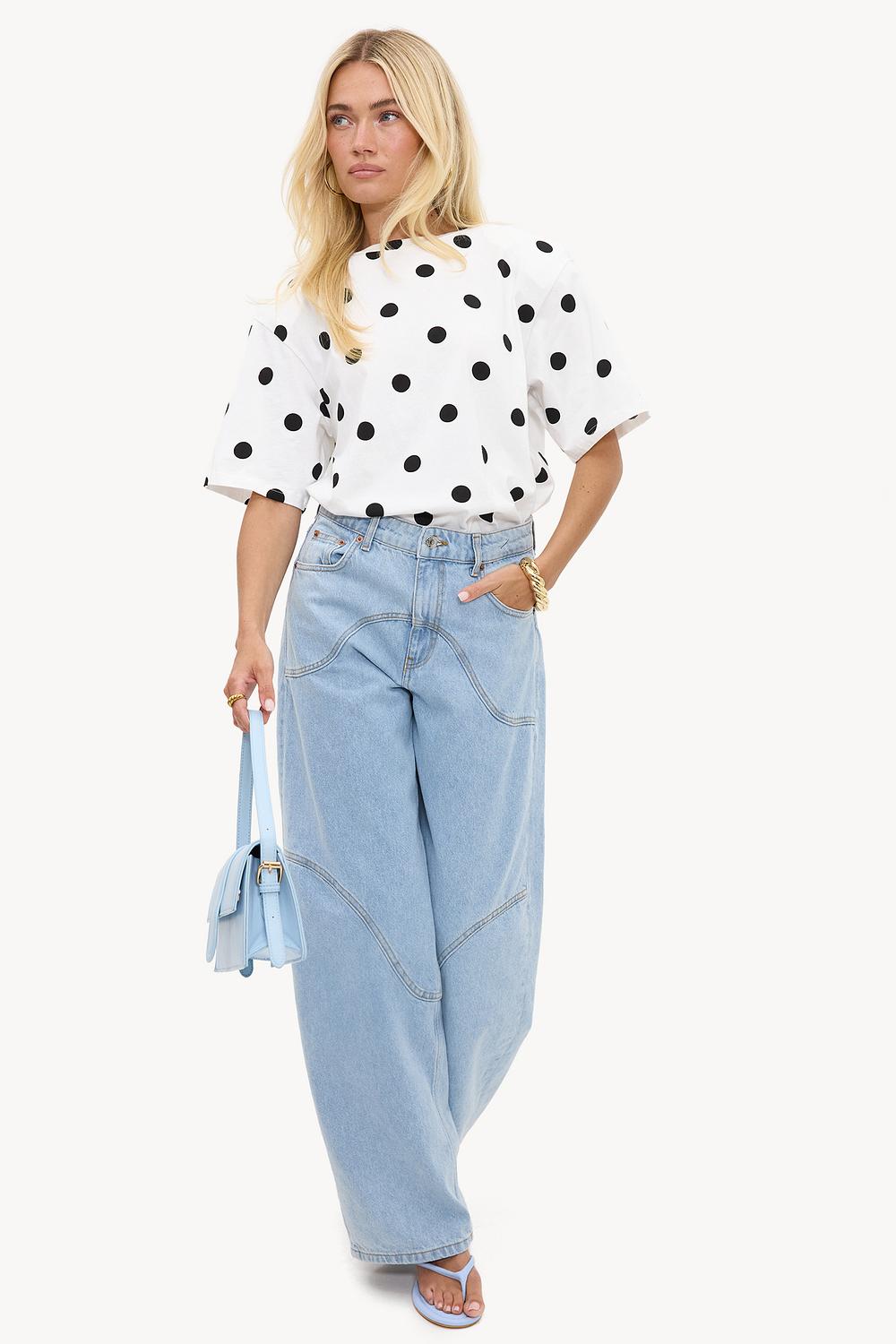 Light blue balloon jeans