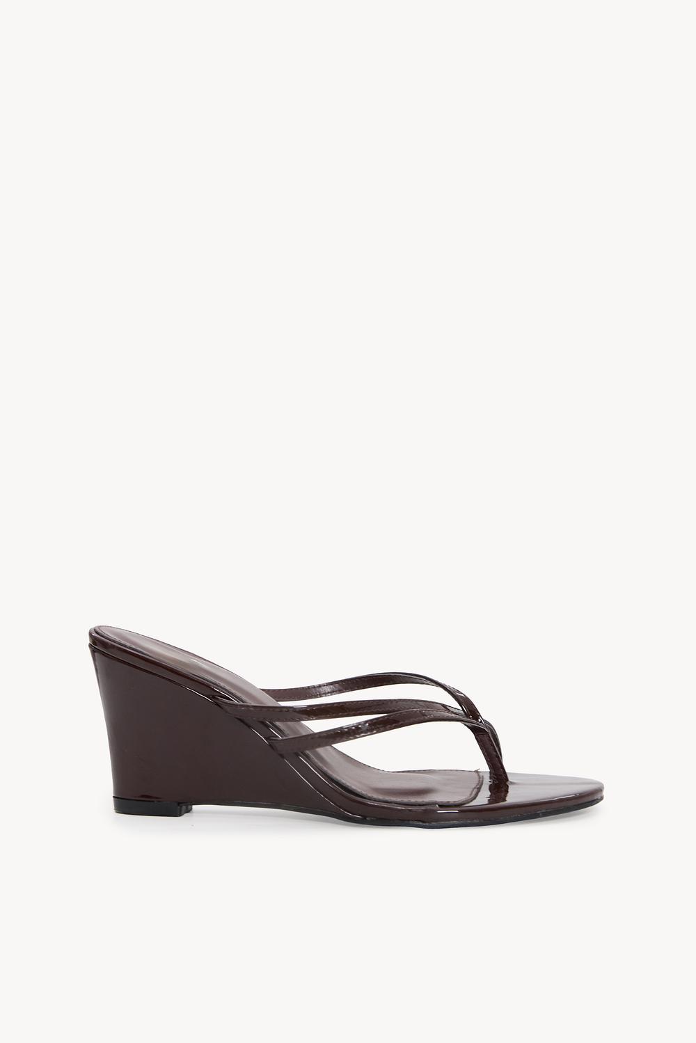 Dark brown PU heeled flip-flops