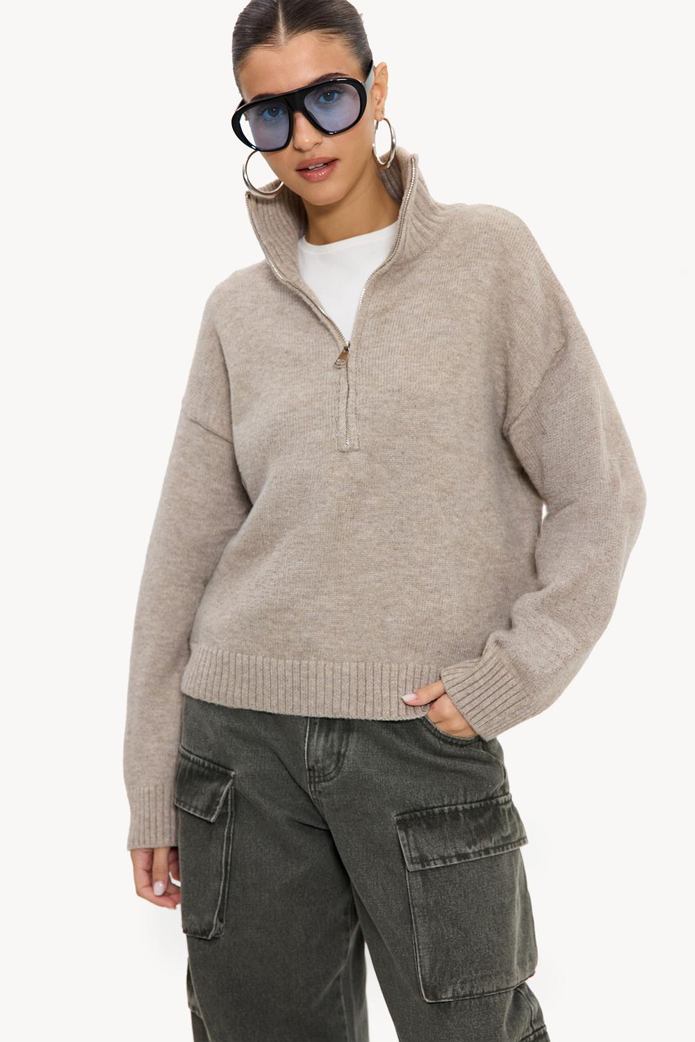Pull gris à fermeture éclair