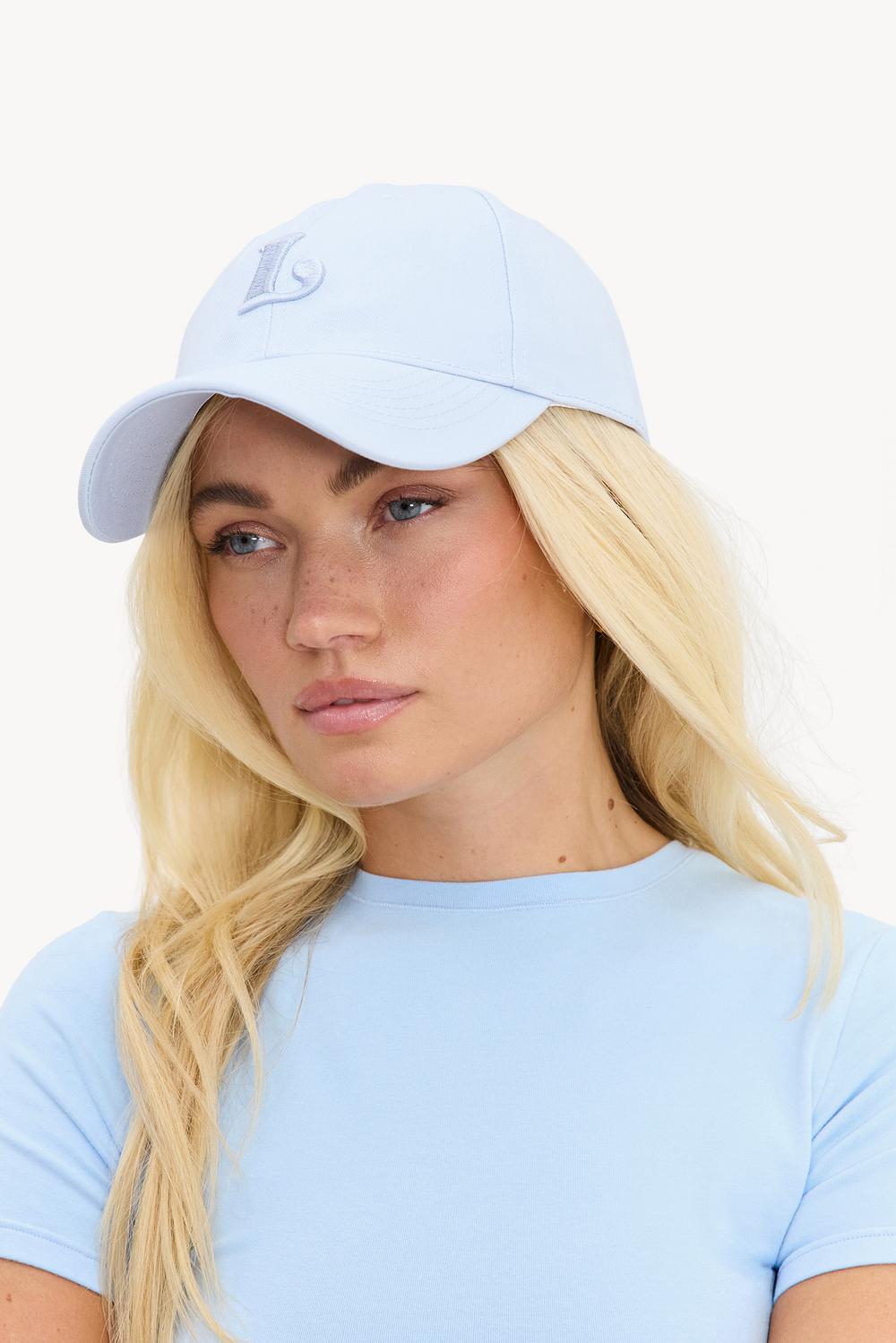 Gorra azul claro