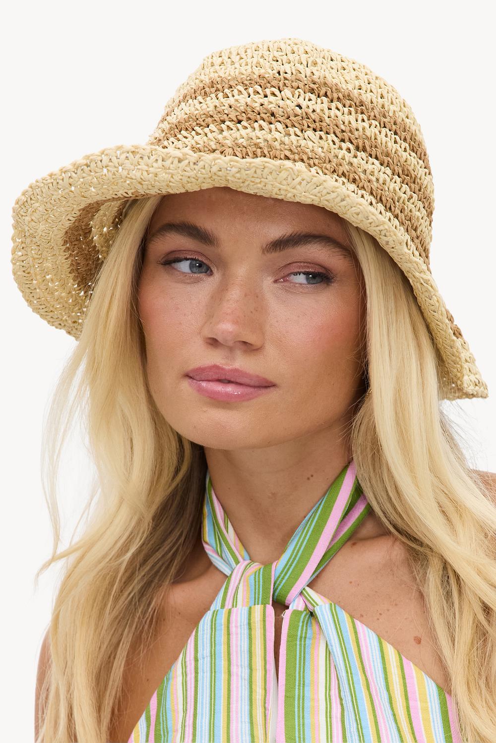 Sombrero de paja a rayas